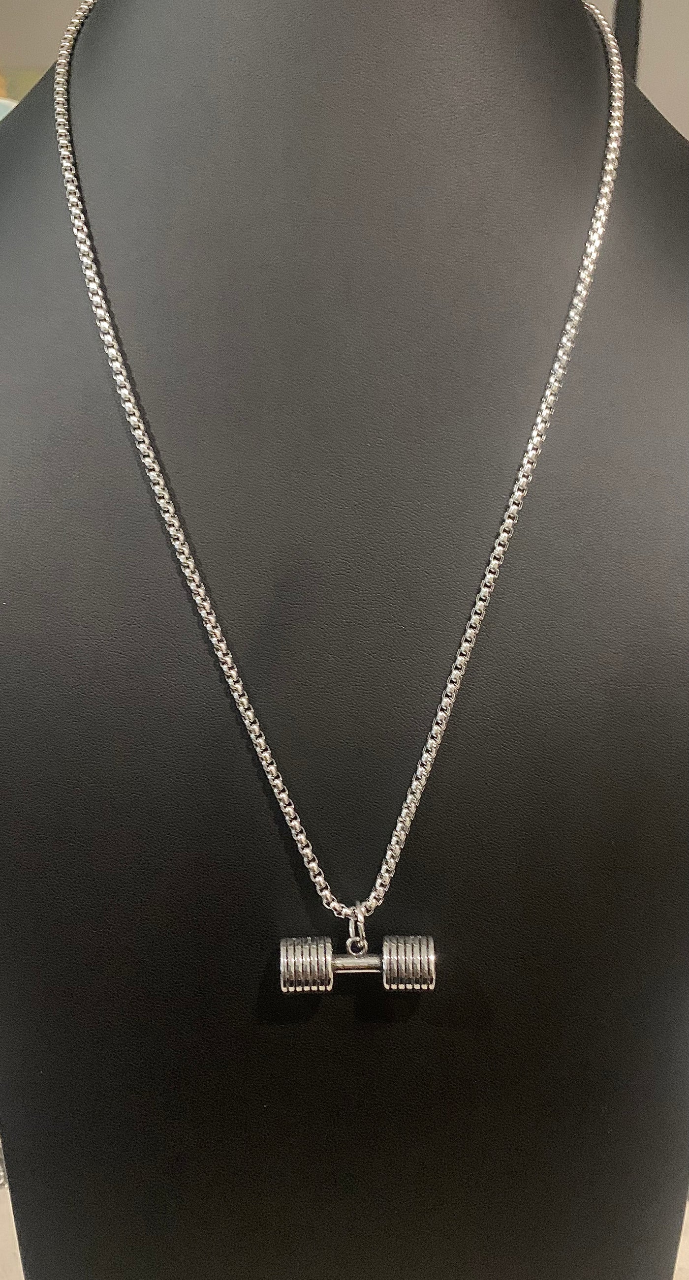Dumbbell Necklace (7 plate)