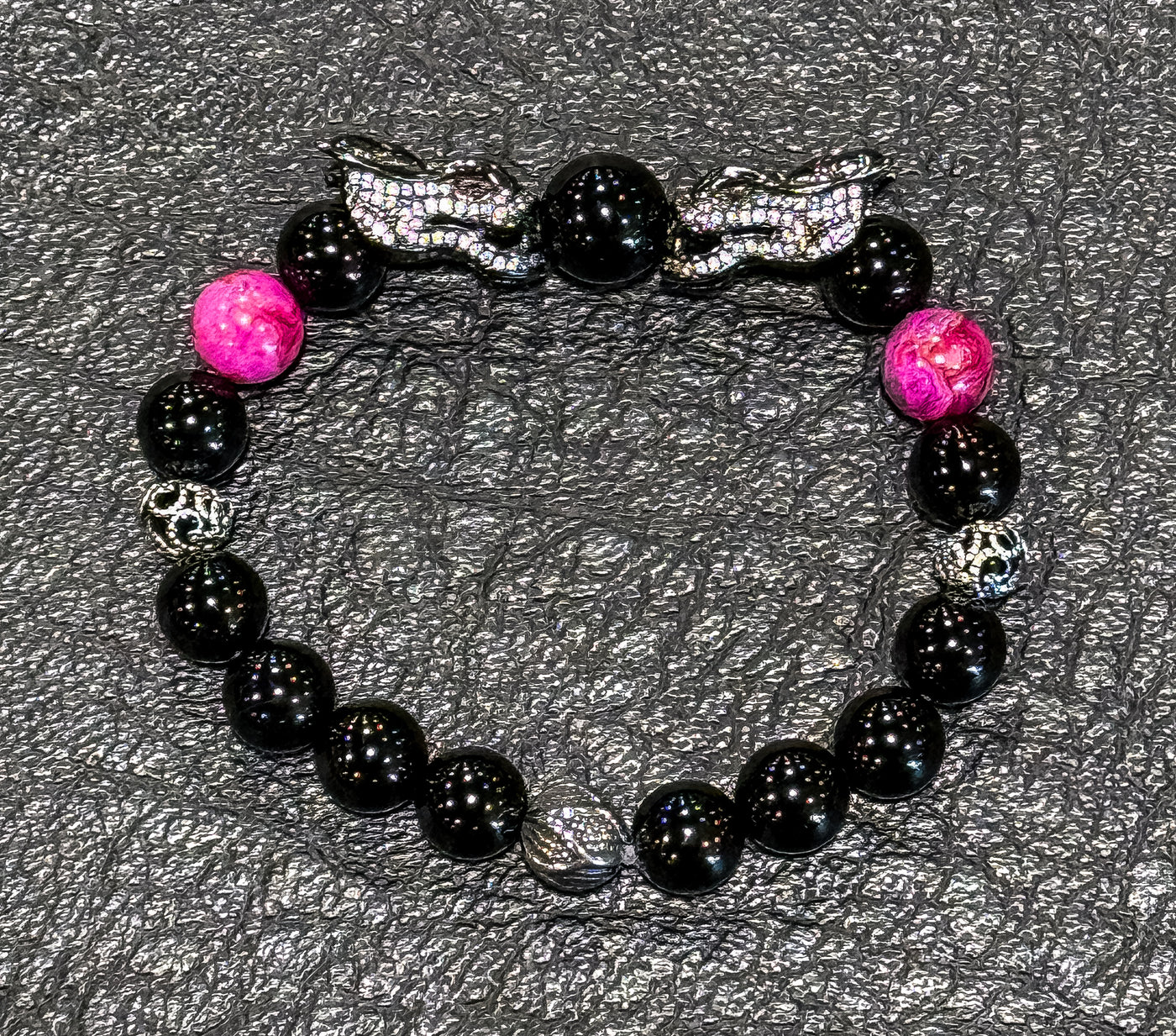 Pulsera de dragón de plata con ojos rojos y 3 cuentas de espaciadora de acero inoxidable